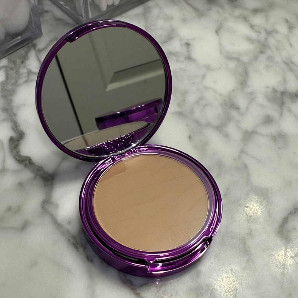 Taste Shape Tape pressed powder